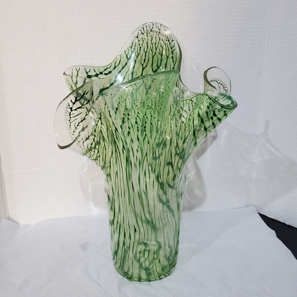 Recycle Art Vase Florida Ocean Plastic Bottles Signed by Artist 🎨 Todd Lynd 👀 - Picture 1 of 17
